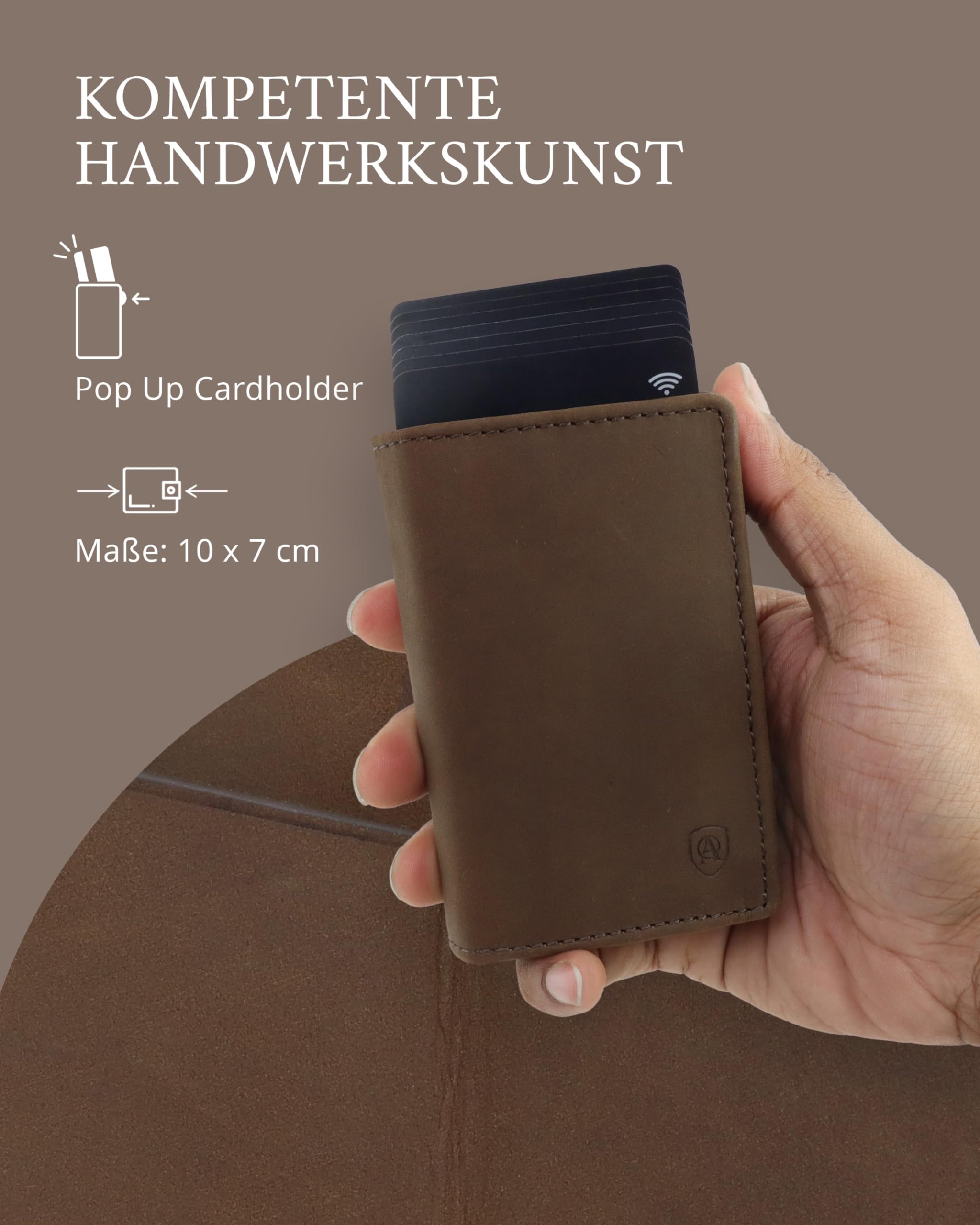 AKAROA – Kartenetui Slim Wallet Herren Rindsleder Pelle – Pop-up Card Holder Geldbeutel mit RFID Schutz und Kartenauswurf 7x10cm - Extra Kartenfächer, Scheinfach & Magnetverschluss – Vintage Braun