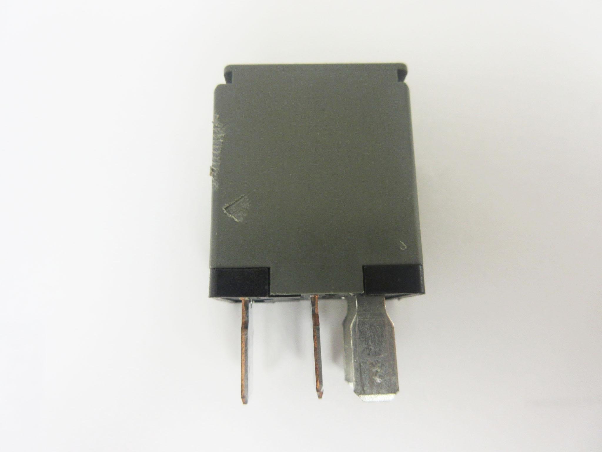 GM relé 13500587