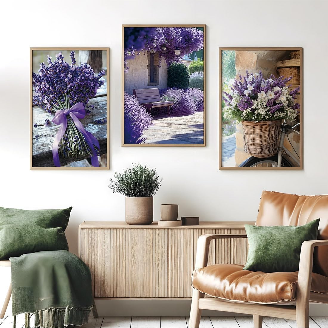 Peinture de salon lavande et affiches décoratives violettes pour embellir un bureau - 8
