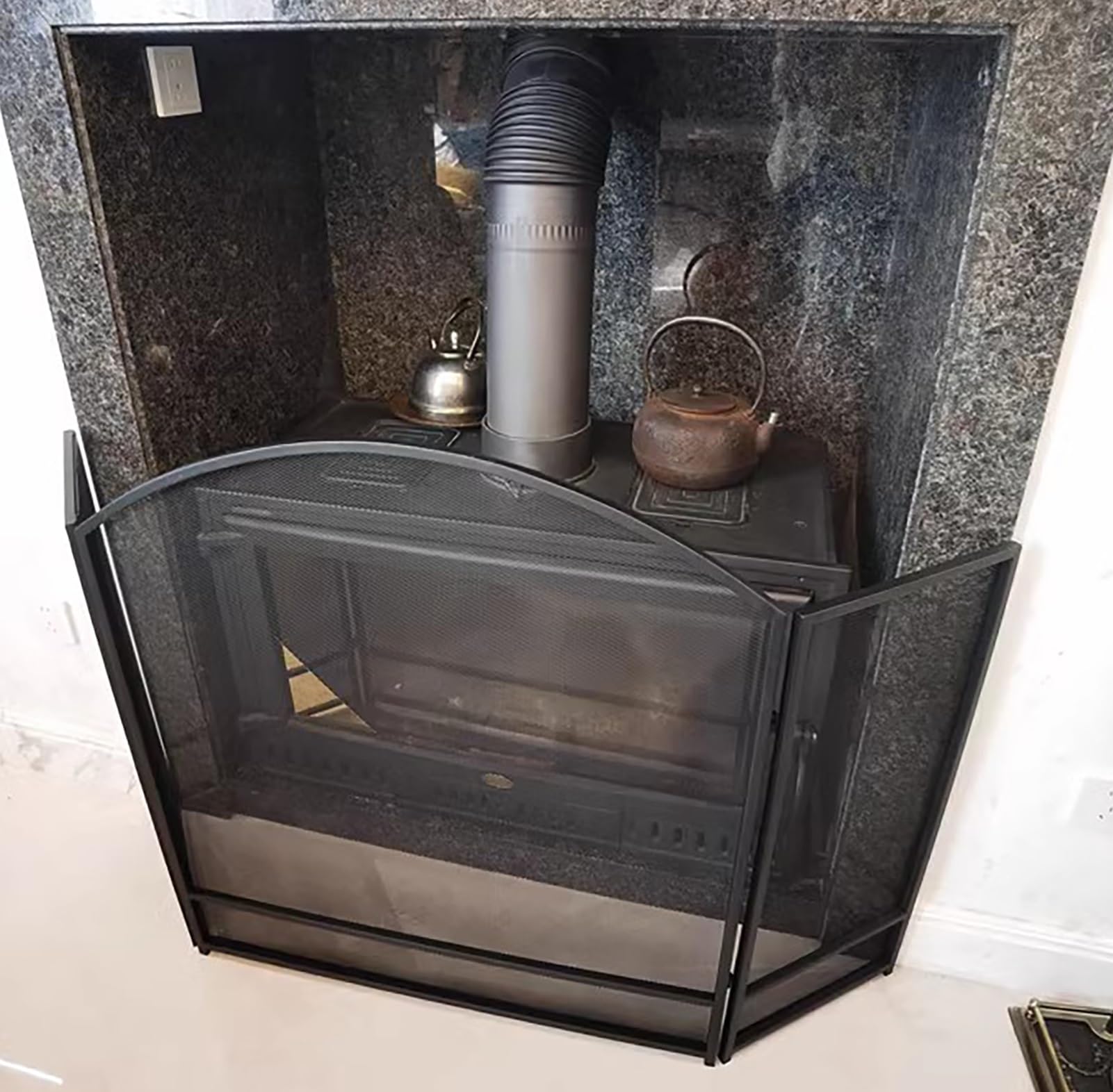 Salvachispas Chimenea Mamparas de Chimenea Plegables de 3 Paneles para Estufas de Leña, Malla Protectora Contra Chispas de Hierro Forjado para Interior y Exterior, Cubierta Protectora para Chimenea