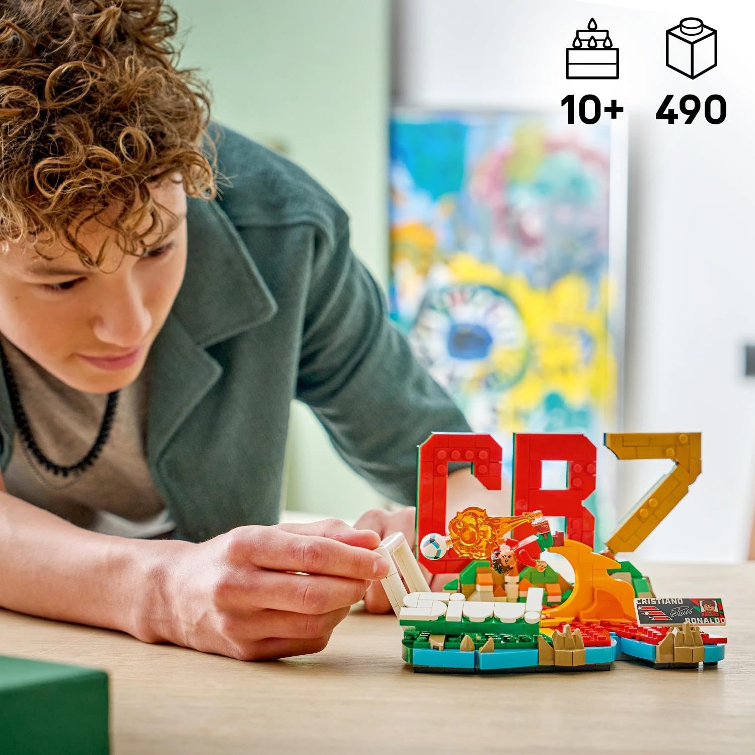 LEGO Editions Cristiano Ronaldo - Fußball-Highlights Spielzeug - 3D Modellbau mit Minifigur zum Sammeln - Kinderzimmer Deko - Geschenk für Jungen, Mädchen ab 10 Jahren und erwachsene Sportfans - 43012