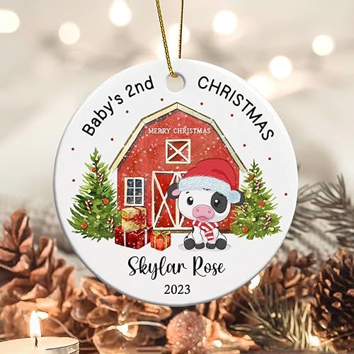 Vista 6 de Adorno de cerámica personalizado para la segunda Navidad del bebé, vaca lechera Feliz Navidad 2025, regalo personalizado para los amantes