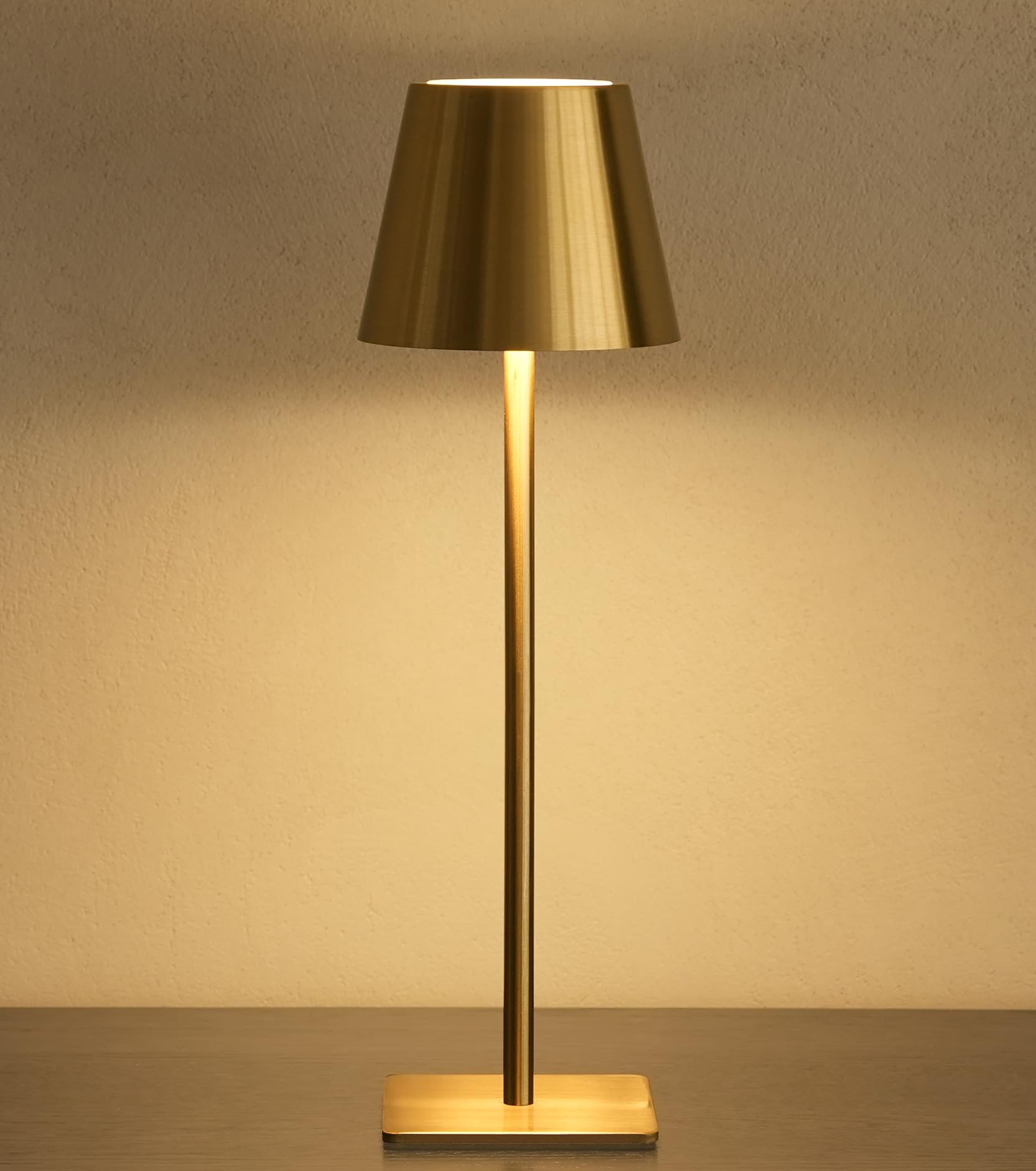 UME Cordless Table Lamp, Battery Operated Lamp - Portable Waterproof Rechargeable Table Lamp w/ 3 Color Temps & Stepless Dimming for Dinner, Desk, Cafe, Outdoor (Brushed Gold)