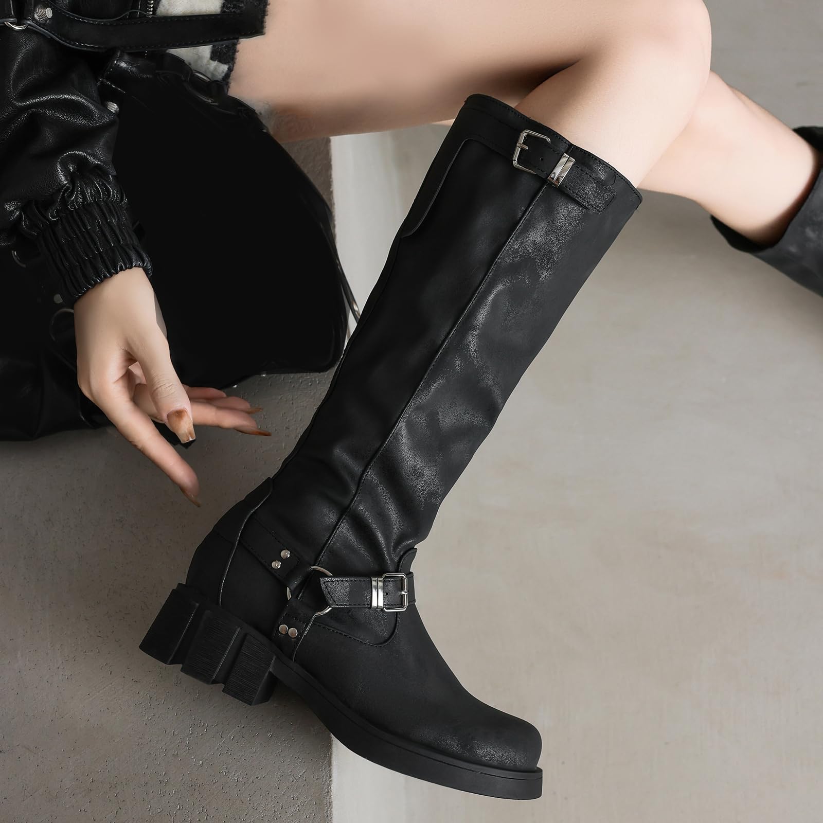 Damskie buty z okrągłym noskiem, długość do kolan, z niskim obcasem blokowym – buty rowerowe w stylu retro z detalami ze sprzączkami, aby podkreślić Twój zimowy strój