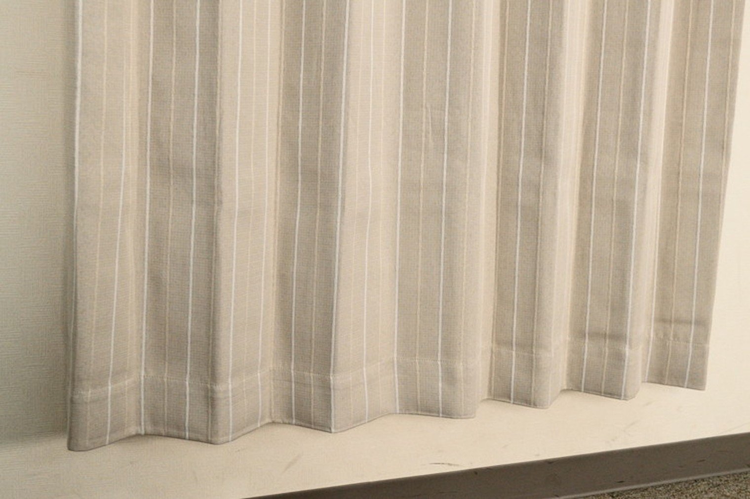 カーテン　84✕206 アイボリー　形状記憶加工 Amazon｜Arie(アーリエ) 遮光形状記憶加工カーテン ミュール 2枚組 100