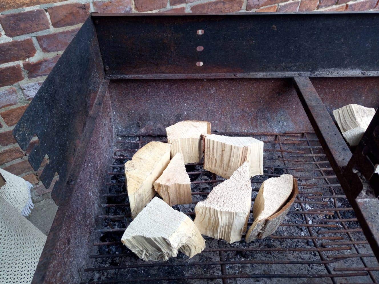 Landree® BBQ Grillholz Kirsche 3,5KG – die (saubere) Alternative zu Holzkohle oder Grillbriketts - sicher - ökologisch – aromaintensiv vom Holzhof aus Schleswig-Holstein