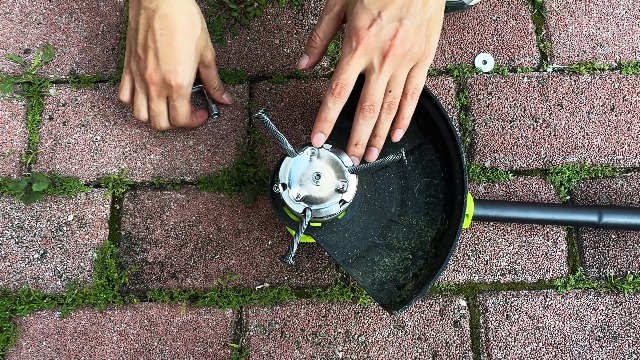 Amazon.co.jp: 【2026年新登場】VOERJIA 草刈機 充電式 21V コードレス