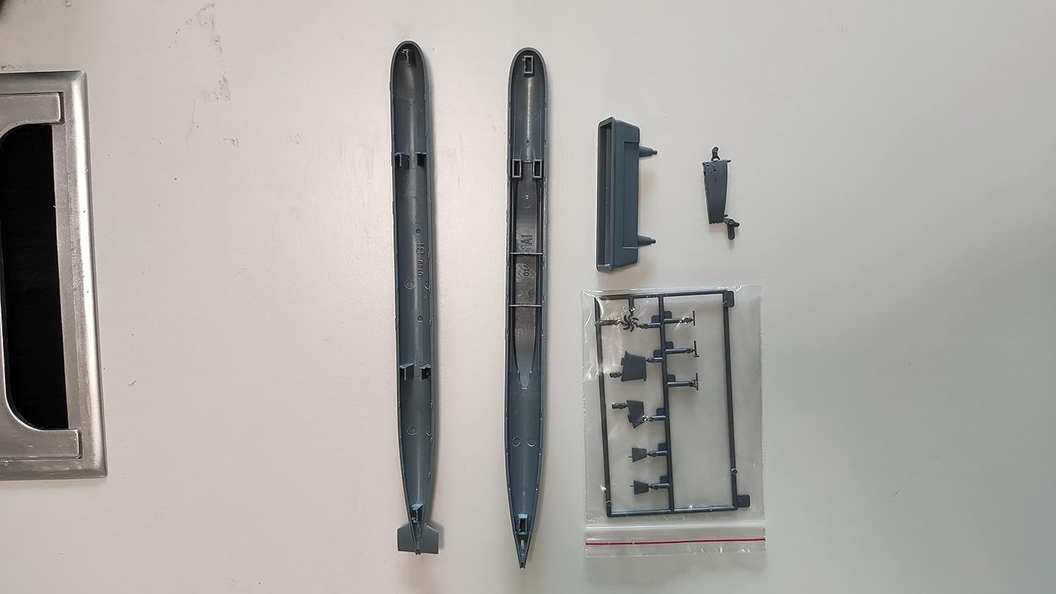MRY-SFW Flyhawk HTP7003 1/700 Plan Type 093/094 Nuclear Power Submarine Model Kit