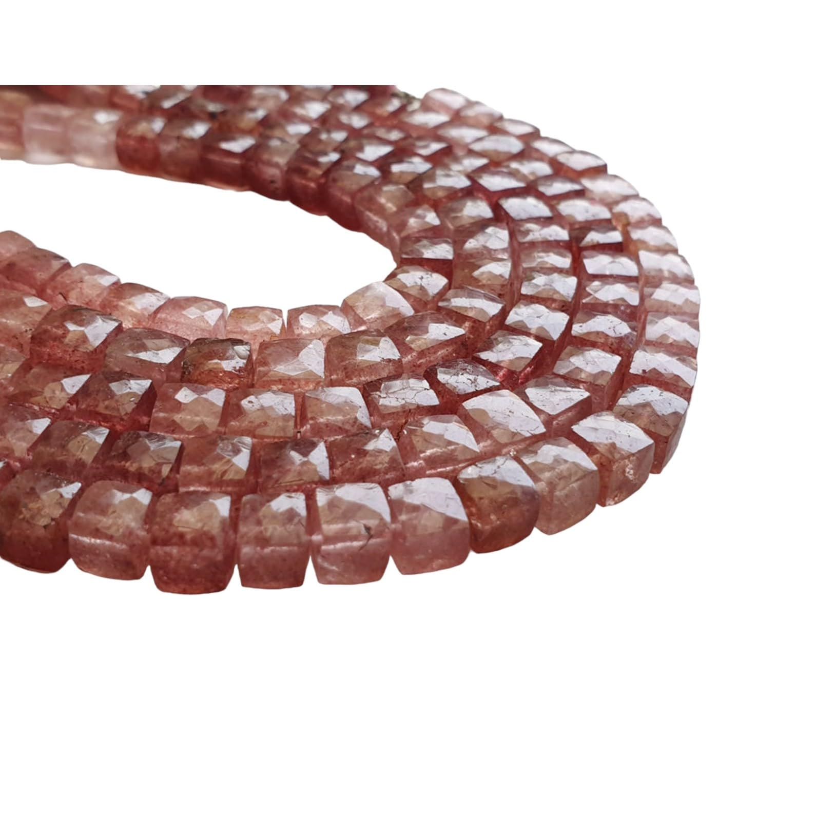 Quartz fraise pour bijoux perles facettées cubiques de 6.5-8 mm fil de 8 pouces 28pcs
