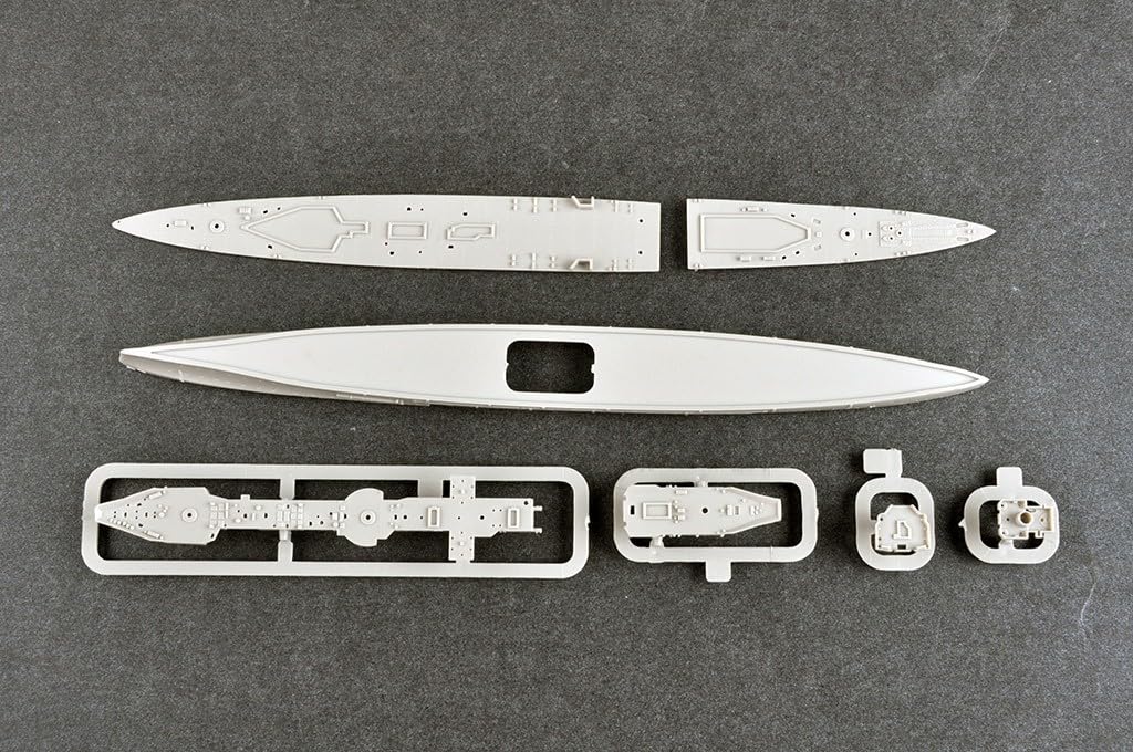 Amazon | トランペッター 1/700 イギリス海軍 軽巡洋艦 HMSカルカッタ