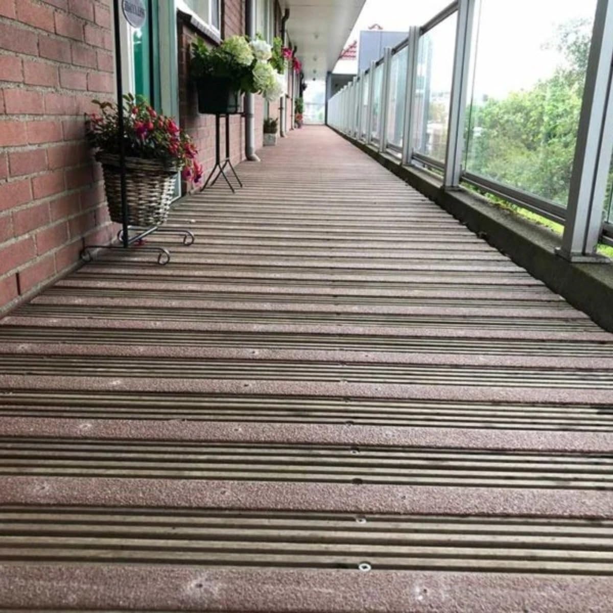 Anti-Slip Decking Strips - Pack of 5 (16" x 2") Heavy Duty GRP Non-Slip Treads for Outdoor Steps, Ramps & Decks - Weatherproof, Easy to Install, Long Lasting Safety Grip (Brown)
