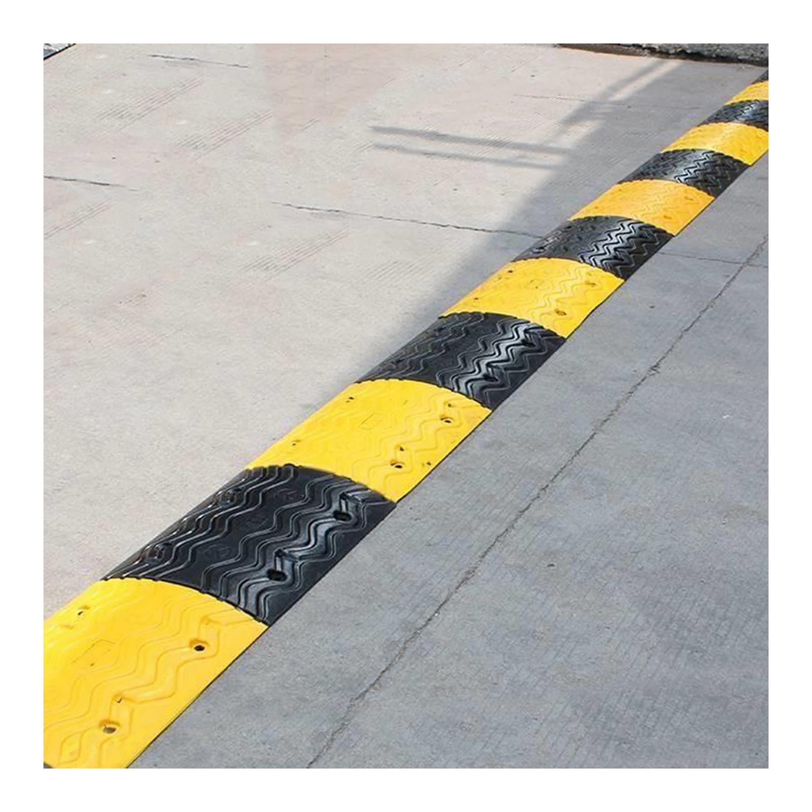Rampa de goma para control de tráfico de vehículos, duradera con anclajes de punta para una instalación segura