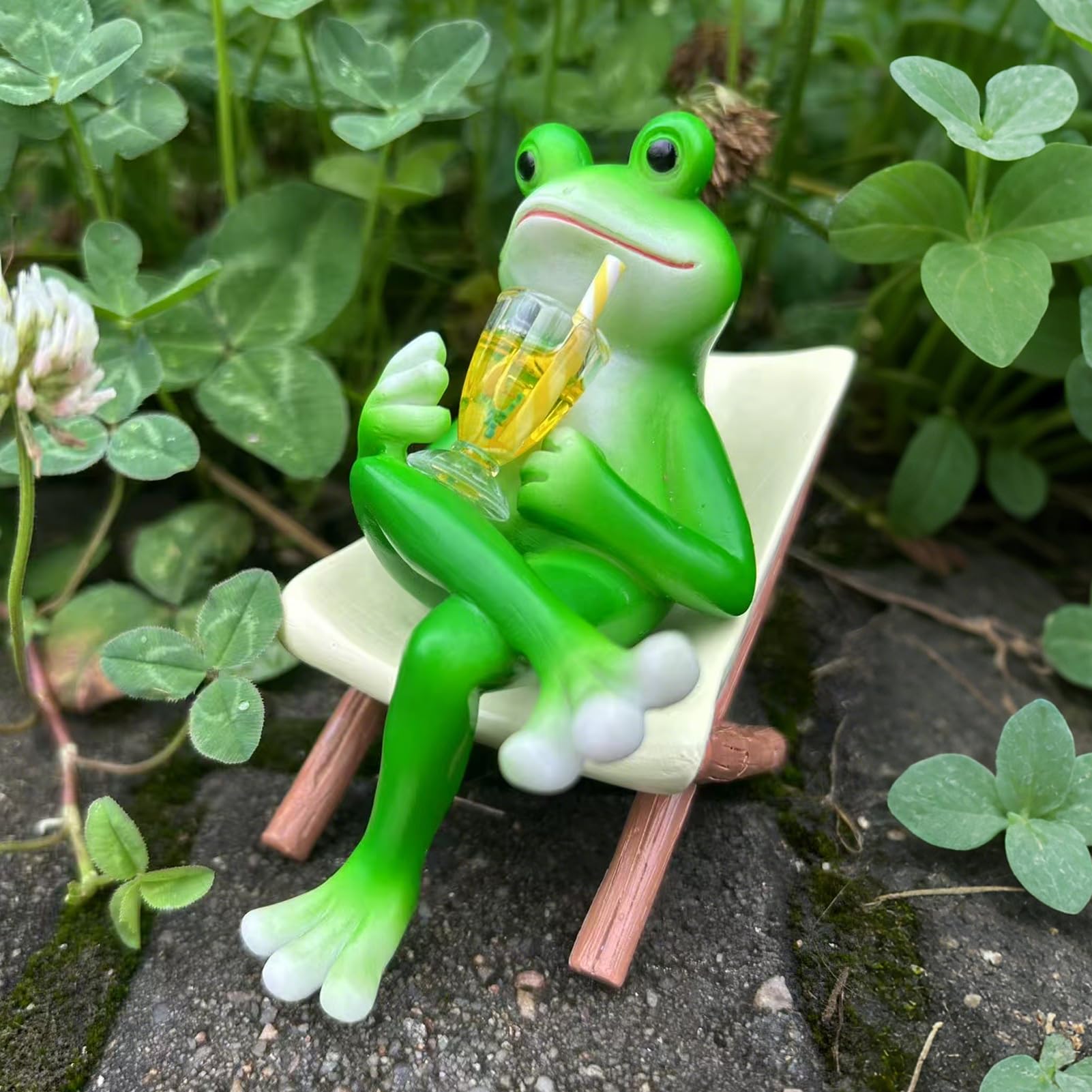 Cabilock Frosch Gartenfiguren - 1 Paar Süße Harz-Figuren Für Garten Deko (16x8cm)