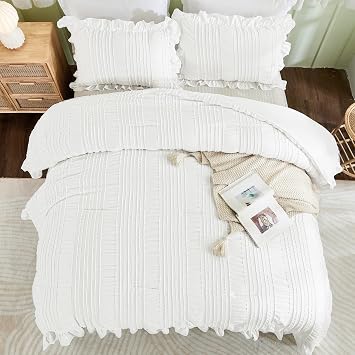طقم لحاف أبيض من WONGS BEDDING بحجم كينج، 3 قطع لحاف من Ruffle Farmhouse Shabby Chic Boho لسرير كينج،طقم لحاف ناعم الملمس مع لحاف واحد من Ruffle، 2 غطاء وسادة مبطن مقاس 104 بوصة و90 بوصة