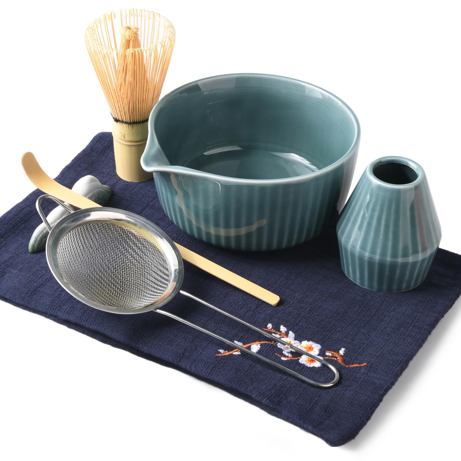 Matcha Kit Completo 7 Pezzi in Regalo Elegante: Ciotola Ceramica, Frullino di Bambù, Set per Tè Giapponese con Base, Setaccio Acciaio + Tovaglietta Lino - Set Matcha Autentico (Blu)
