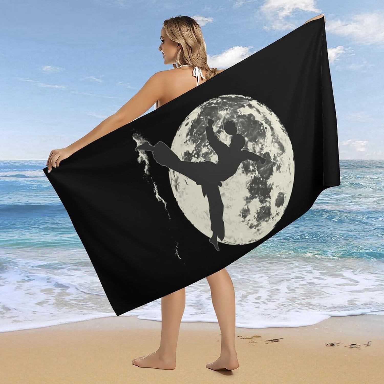 Silhouette Karate Martial ArtsTaekwondo Microfiber Beach Towel Oversized Quick Dry Bath Towels for Swimming Pool Camping Picnic