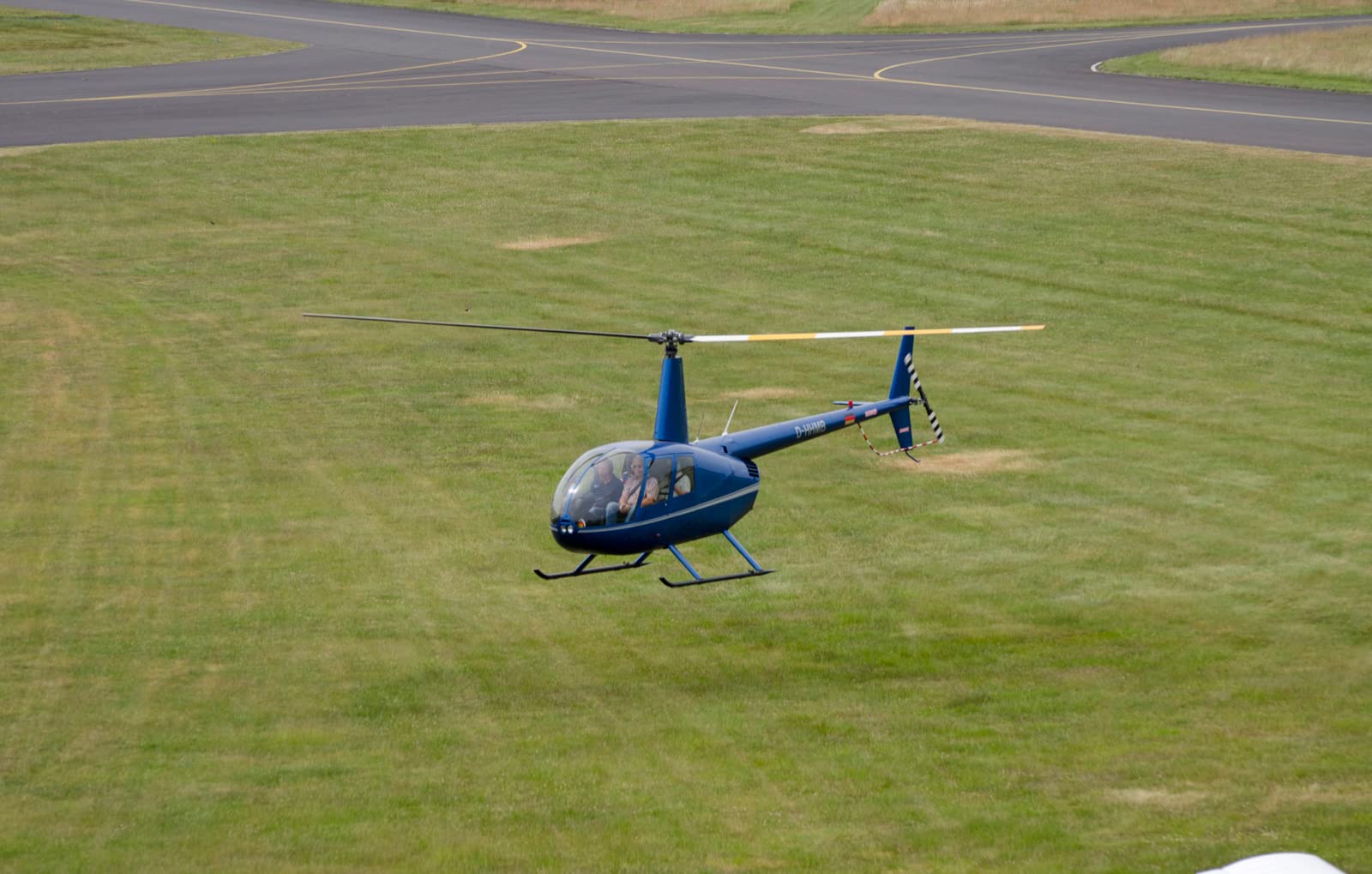 JOCHEN SCHWEIZER Geschenkgutschein: Hubschrauber Rundflug Atting bei Straubing (20 Min.)