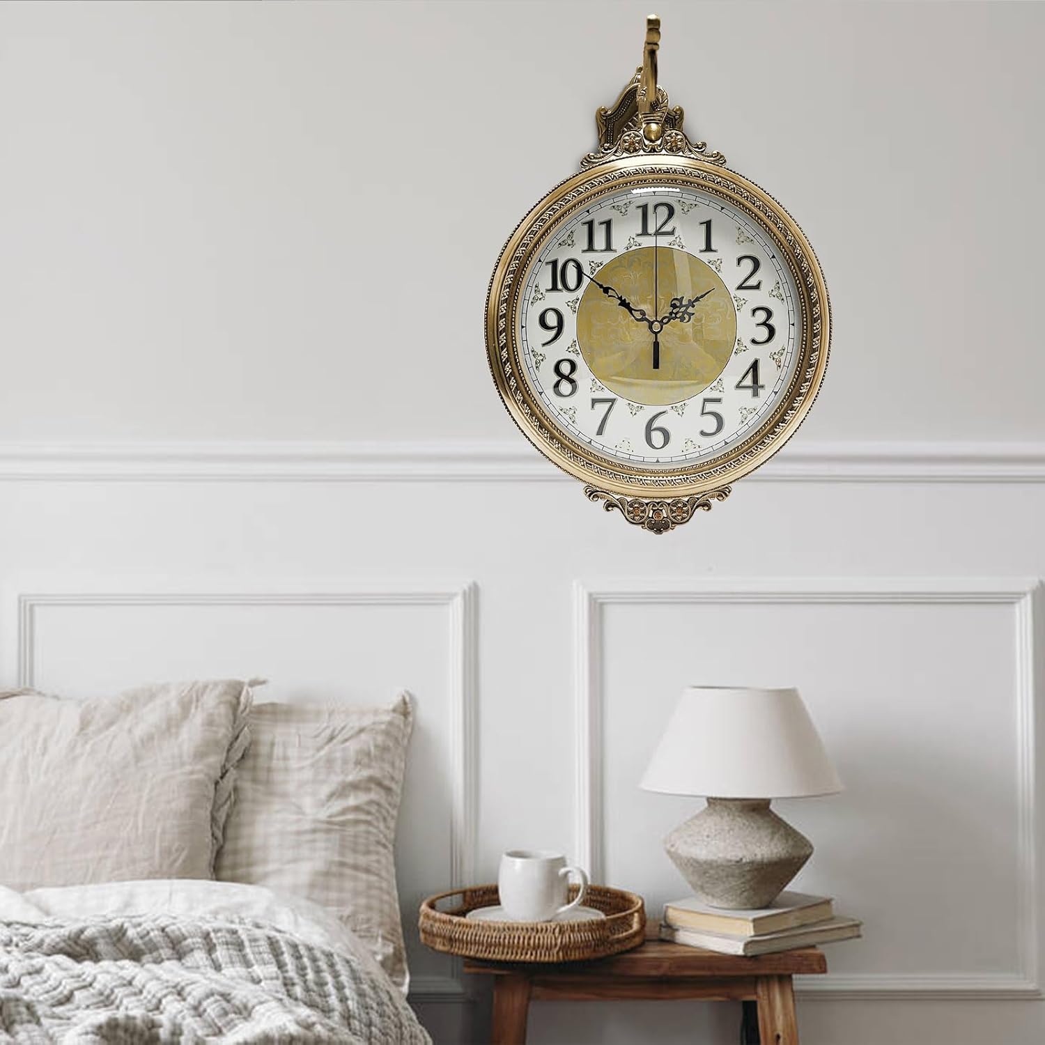 Vintage Double Sided Wall Clock 360-Degree Rotation Industrial Metal Wall-Mounted Clock Retro Antique Decor Silent Two Faces Retro Station Kitchen Roman Digital Hanging Décor