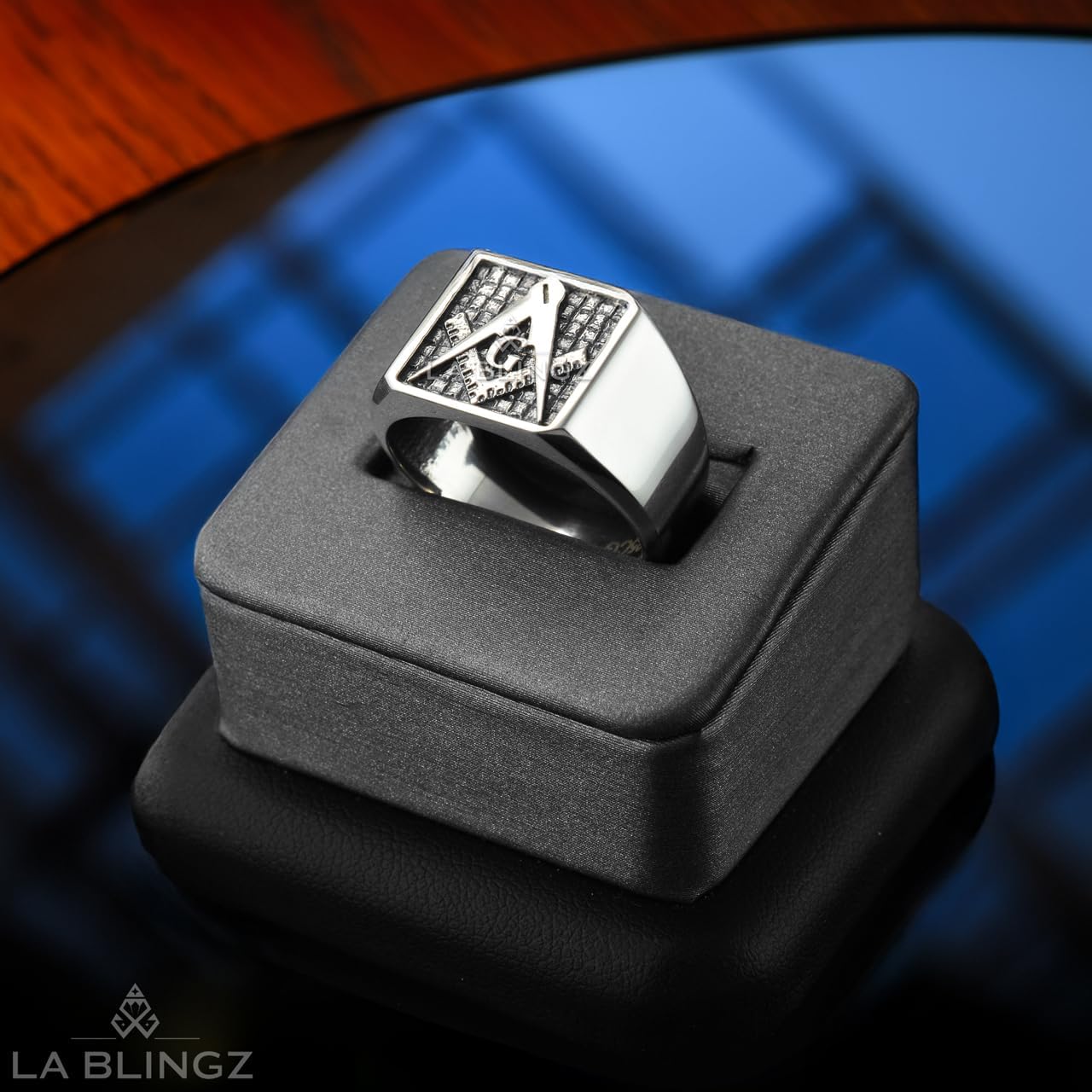 LA BLINGZ Sterling Silver Masonic Square and Compass Ring Freemason Signet Ring Polished Oxidized Men’s Ring