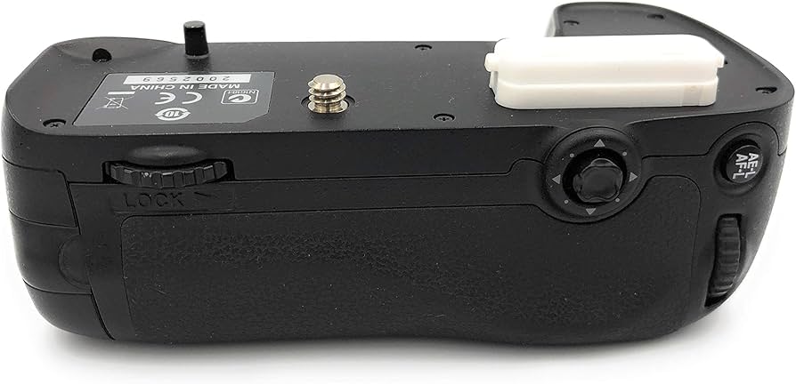 Amazon | Nikon マルチパワーバッテリーパック MB-D15 | カメラ用 Amazon | Nikon マルチパワーバッテリーパック MB-D15 | カメラ用