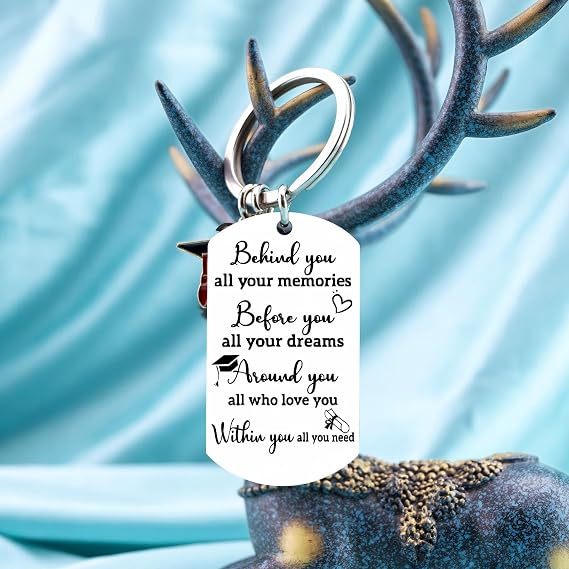 Aisity 2026 Graduation Gifts for Her Him Class Of 2026 Graduation Keychain for University College Middle High School Graduate 2026 Souvenir for Senior Masters Degree Student
