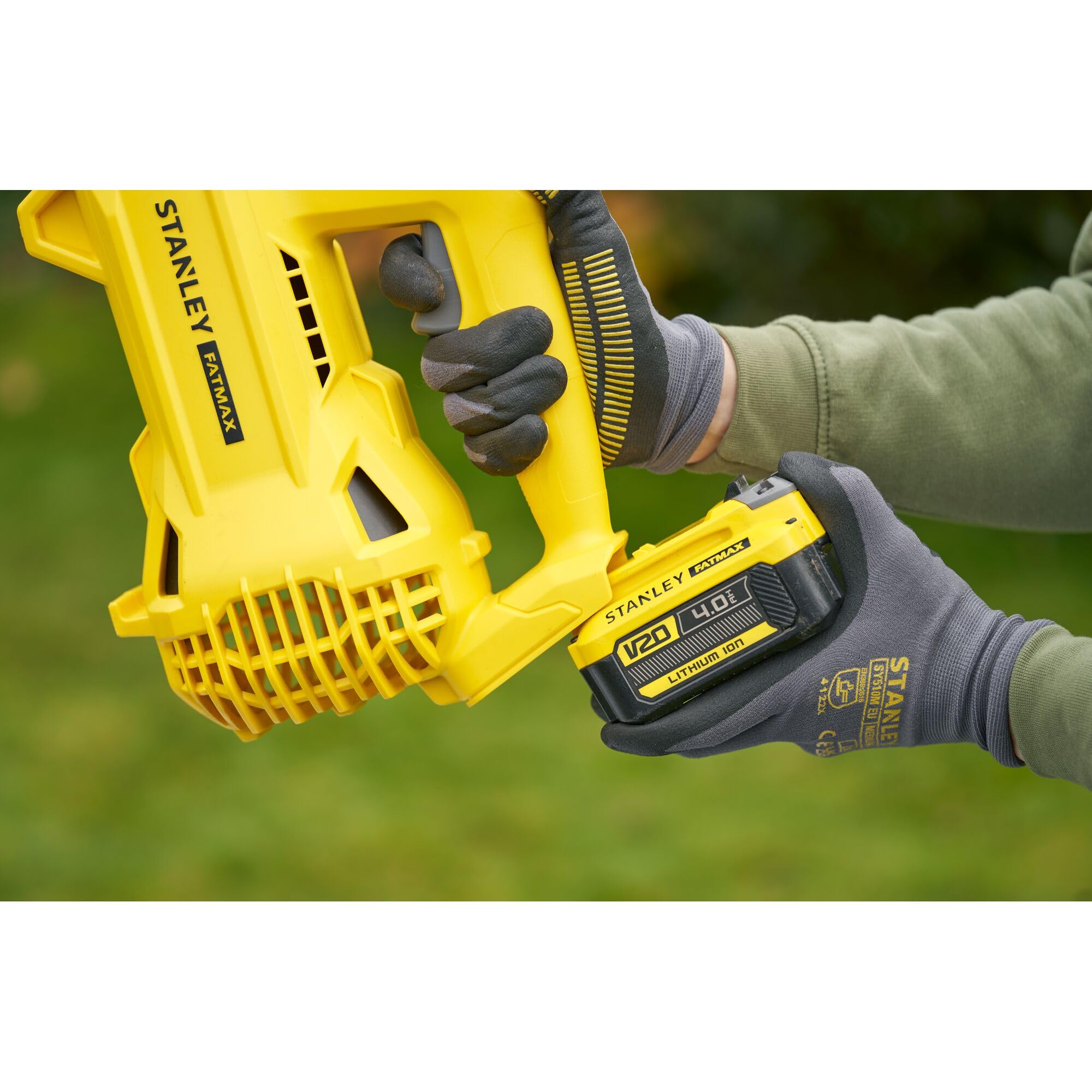 STANLEY FATMAX Souffleur sans Fil STANLEY FATMAX V20, Distance de dégagement de 3 m, unité Nue, SFMCBL714B-XJ