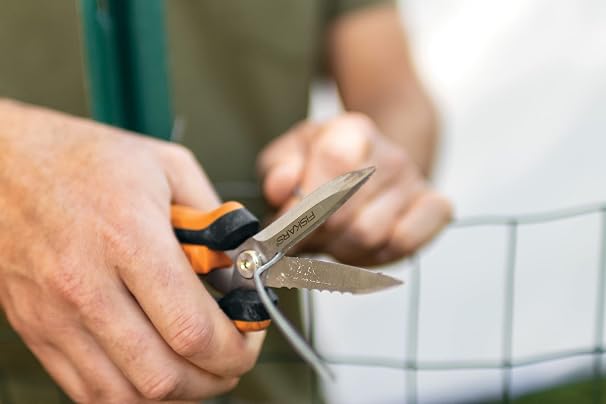 Fiskars multi-purpose secateurs, length: 20.6 cm, stainless steel blades/plastic handles, black/orange, Solid, SP-320, 1063328