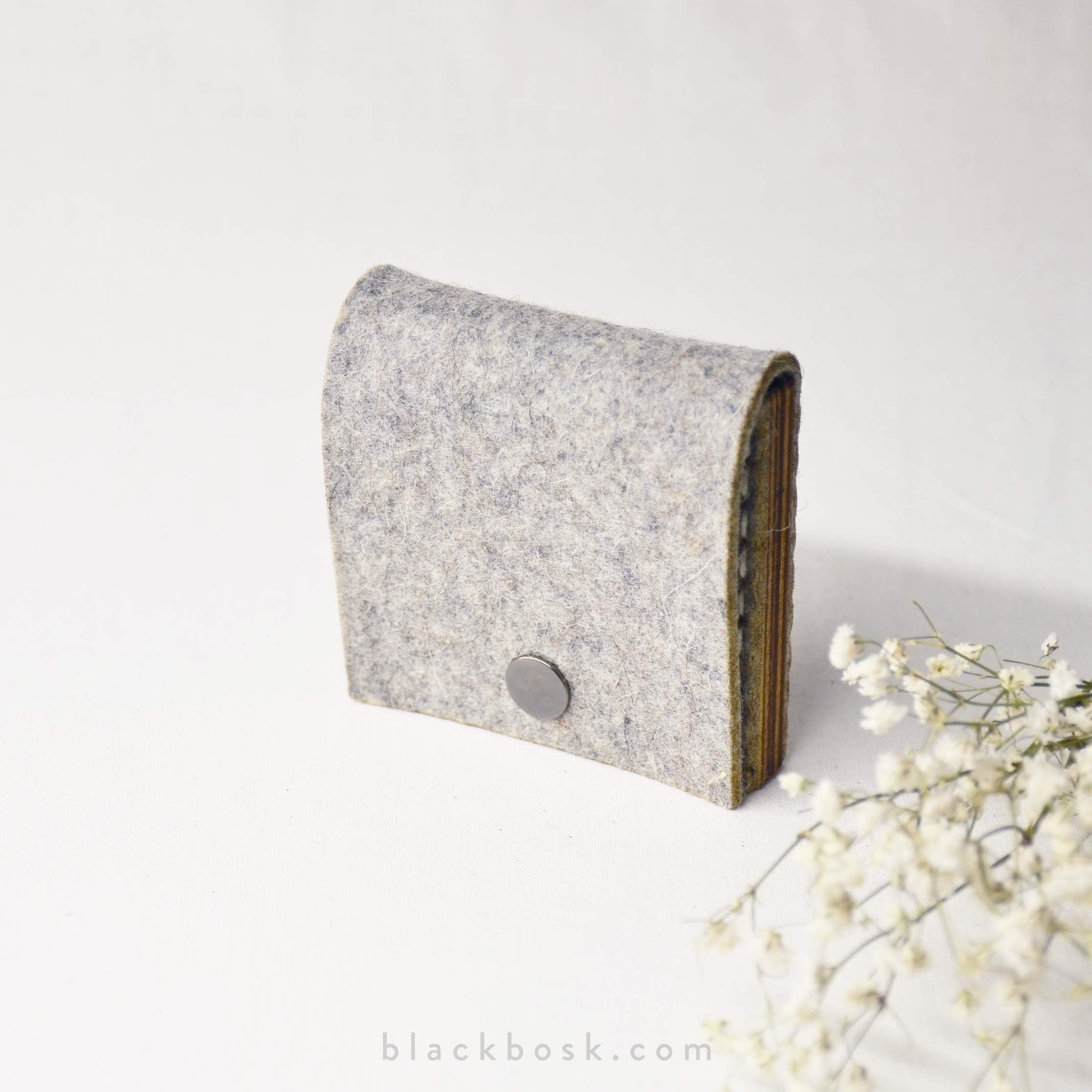 SQUARE Business Card Case//Felt & Wood Business Card Holder//Square Card Case//Minimal Felt Wallet//APHRA