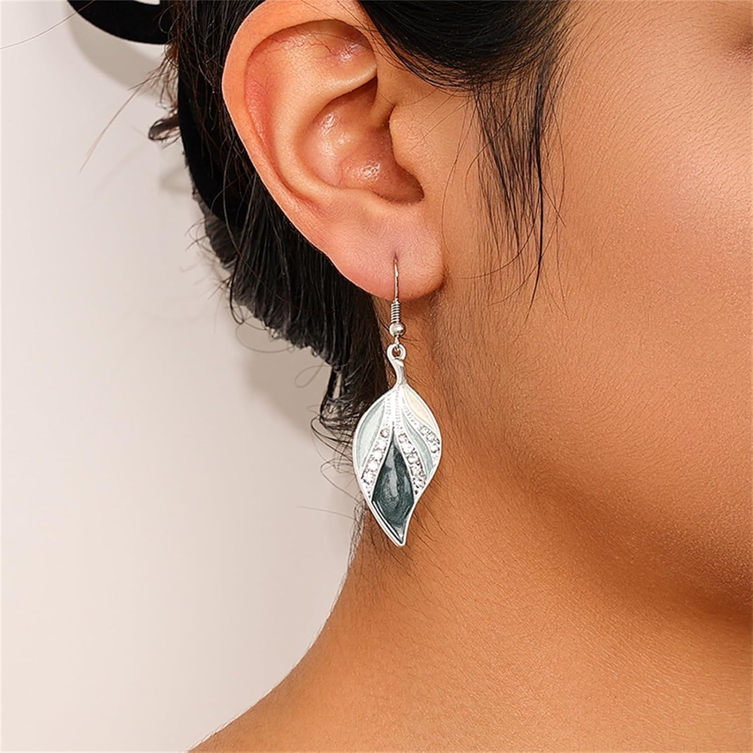 Blue Leaf Earrings for Women Boho Teardrop Leaf Earrings Fashion Handmade Bohemian Leaf Earrings Trendy Jewelry - Image 2