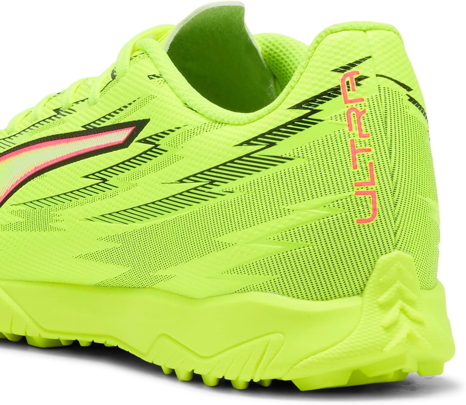 PUMA Mens Ultra 6 Play Turf Trainer Soccer Cleats
