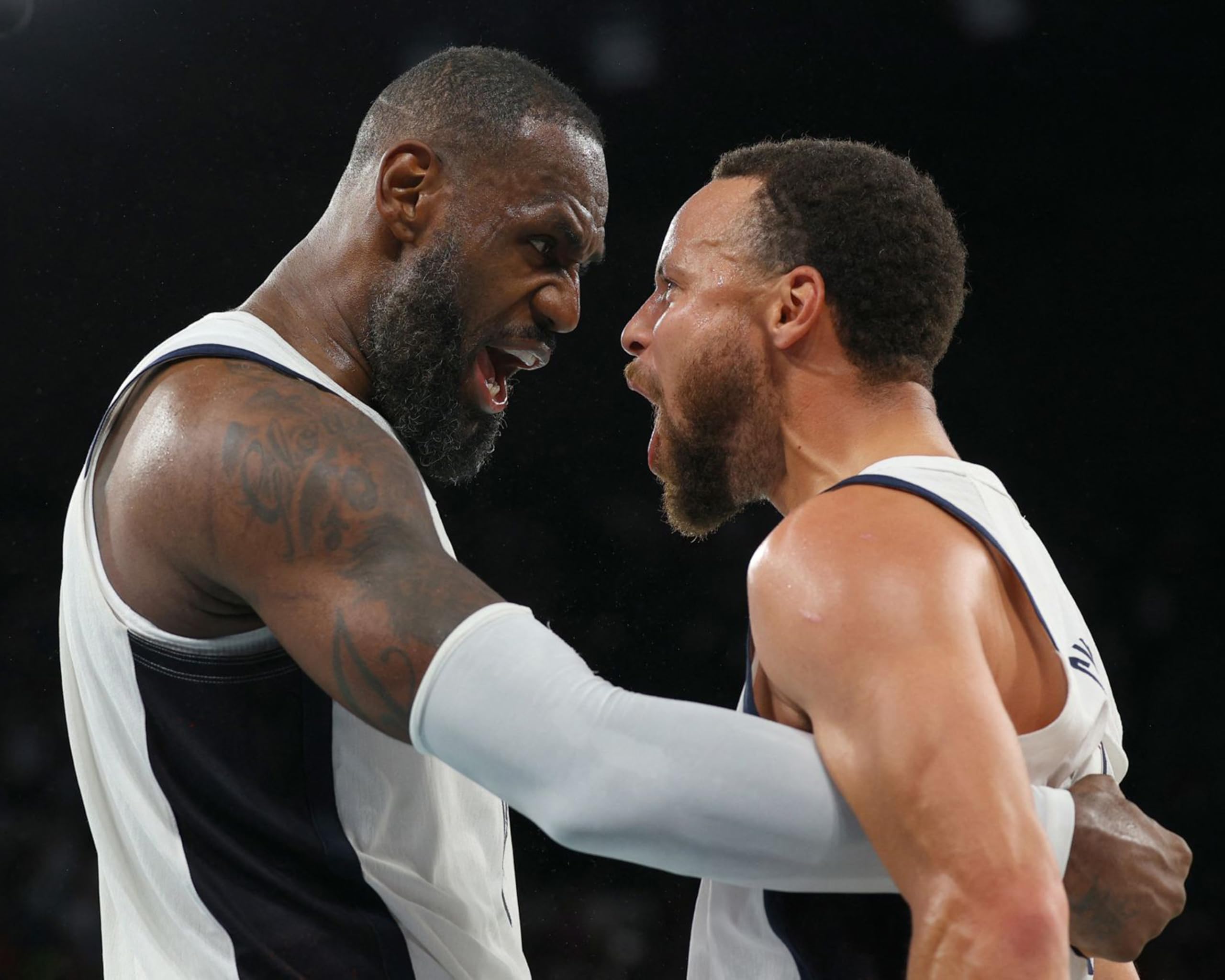 SPORTSPHOTOSUSA Lebron James and Stephen Curry Celebrate Gold Medal 2024 Olympics 8x10 Photo-image-34