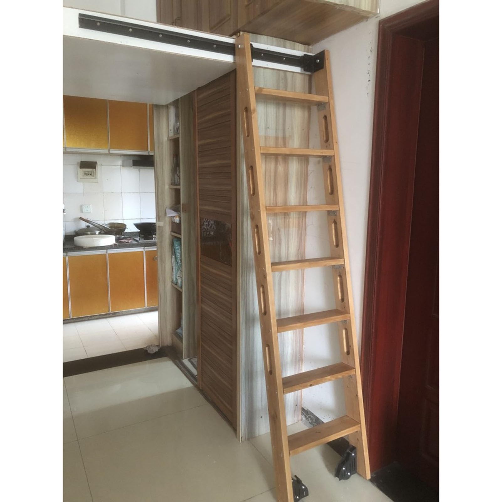 Scaletta Usata. Pezzi Di Ricambio