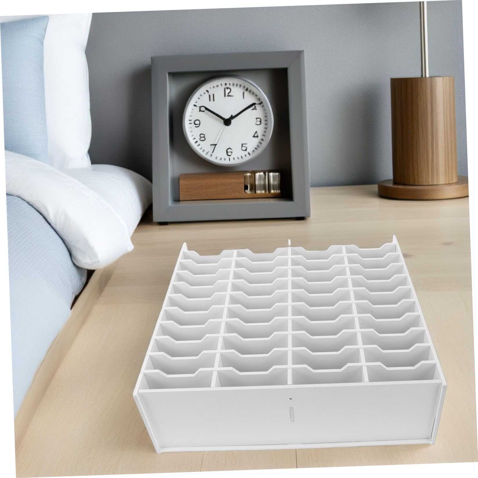 Luxshiny Organizzatore per Pennarelli e Pennelli da Tavolo con 40 Scomparti in Plastica PP Bianco, Contenitore con Divisori per Ufficio e Area, Supporto Verticale Multifunzione