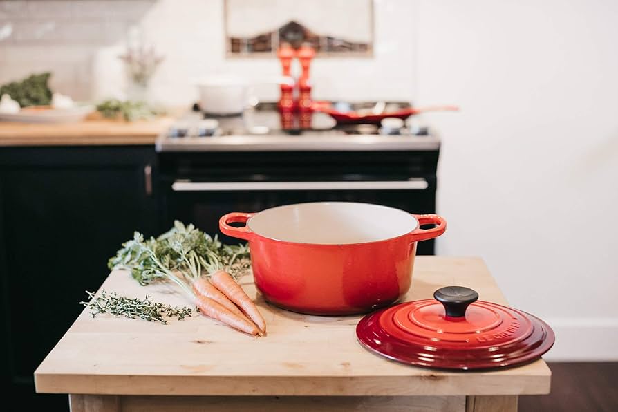 【美品】LE CREUSET　ココット ロンド チェリーレッド　26cm シグニチャー ココット・ロンド 26cm チェリーレッド | 両手鍋 ｜ル