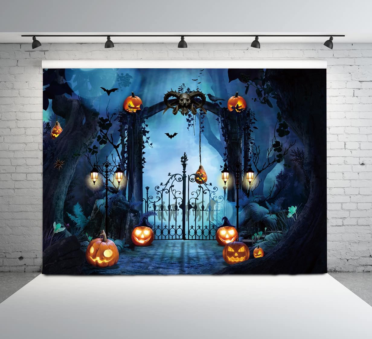 10X8FT Horror Cemetery Iron Gate Scary Halloween Photo Background for Photography Halloween Party Decorations Wall Decor Photo Studio Decoration Supplies DH-705