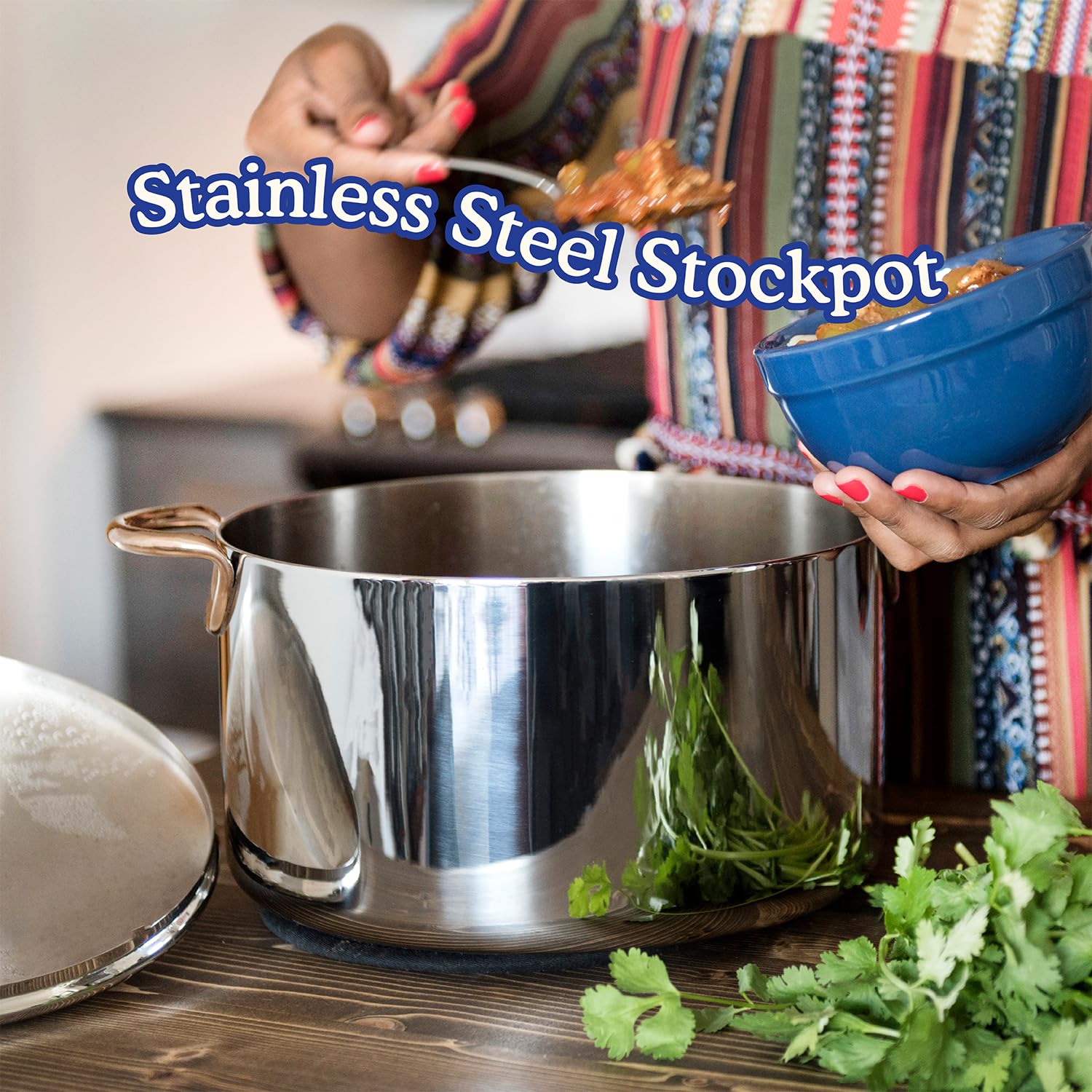 Great Jones Big Deal Olla de acero inoxidable de 8 cuartos con tapa, apta para inducción y horno, apta para lavavajillas, totalmente revestida para un calentamiento uniforme, asas soldadas de gran
