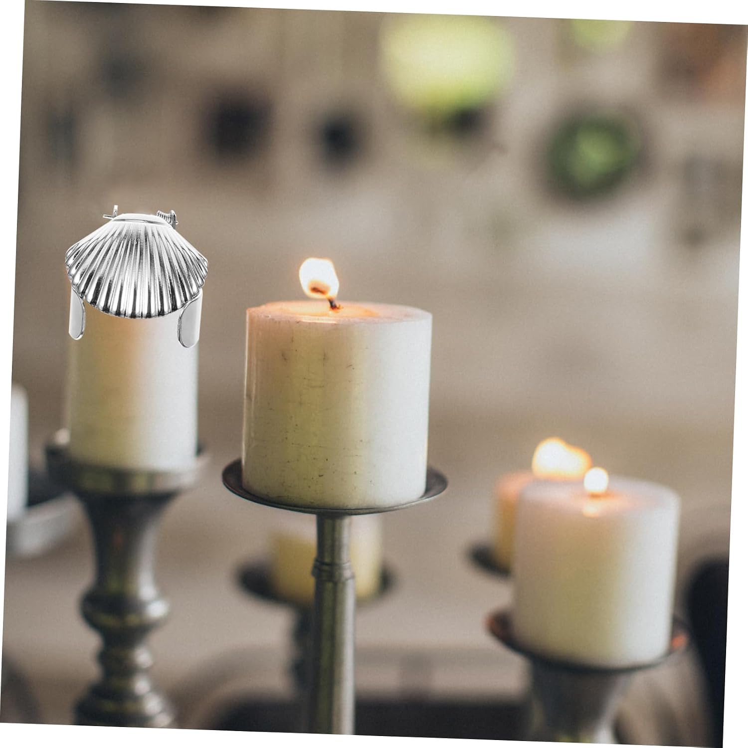 Levemolo 4pcs Candle Extinguisher Set Shell-Shaped Metal Candle Snuffer for Safe Wick Extinguishing Elegant Design for Home Use and Gifting