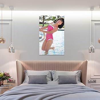 キャンバスプリントア－ト　裸婦 Amazon.co.jp: 柏原芳恵水着セクシー写真絵画ポスター 壁アート