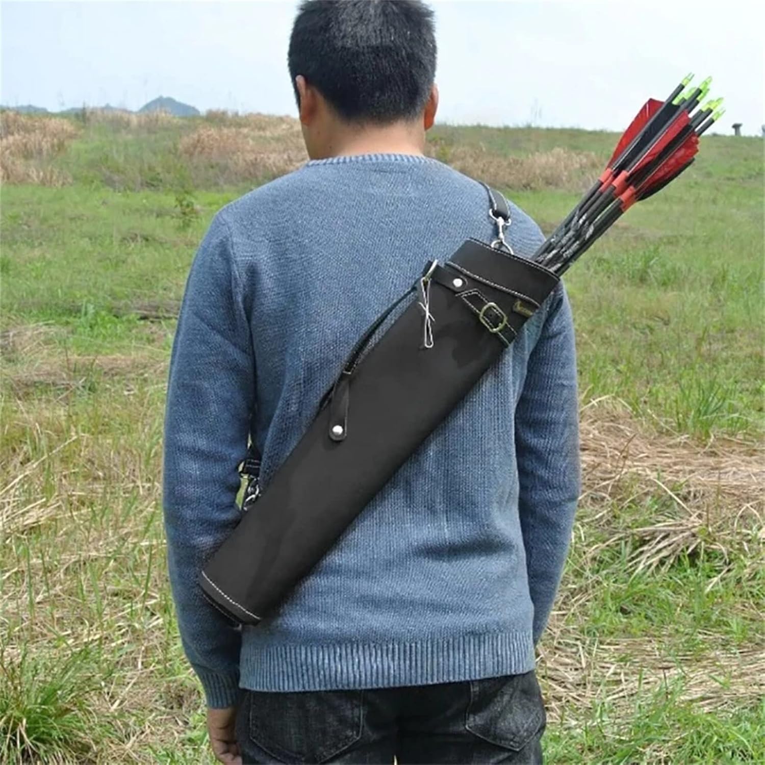 Archery Back Arrow Quiver Shoulder Hanged Carry Hunting Target Arrow Quiver Bag with Front Pockets for Target Hunting Training