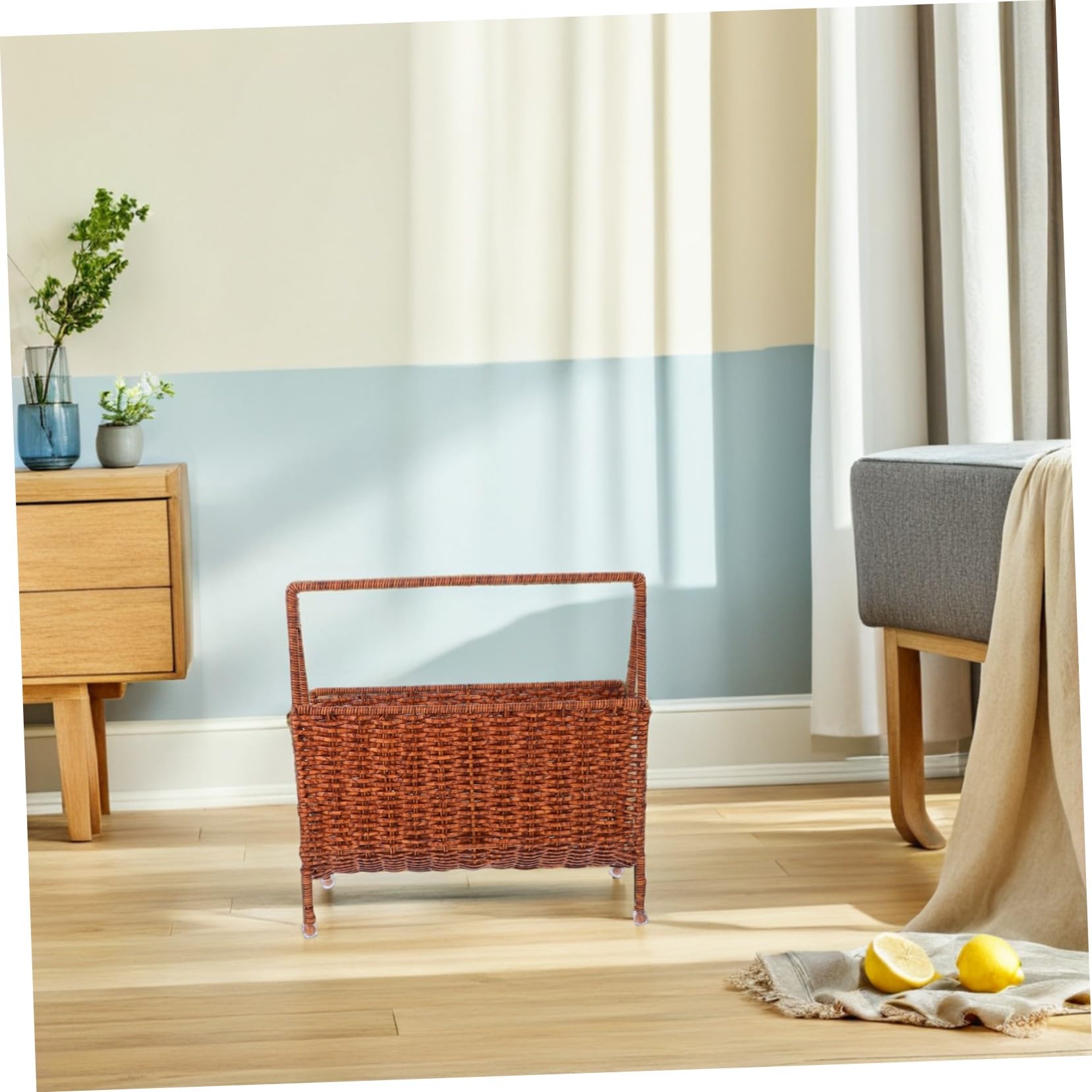 Portariviste in Rattan Sintetico Marrone per Casa e Ufficio | Struttura in Pe Facile da Pulire, Stile Farmhouse Naturale, Pezzo Decorativo Creativo