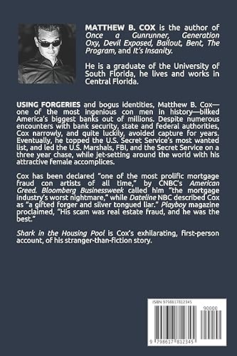 Miniatura 2 de Shark in the Housing Pool