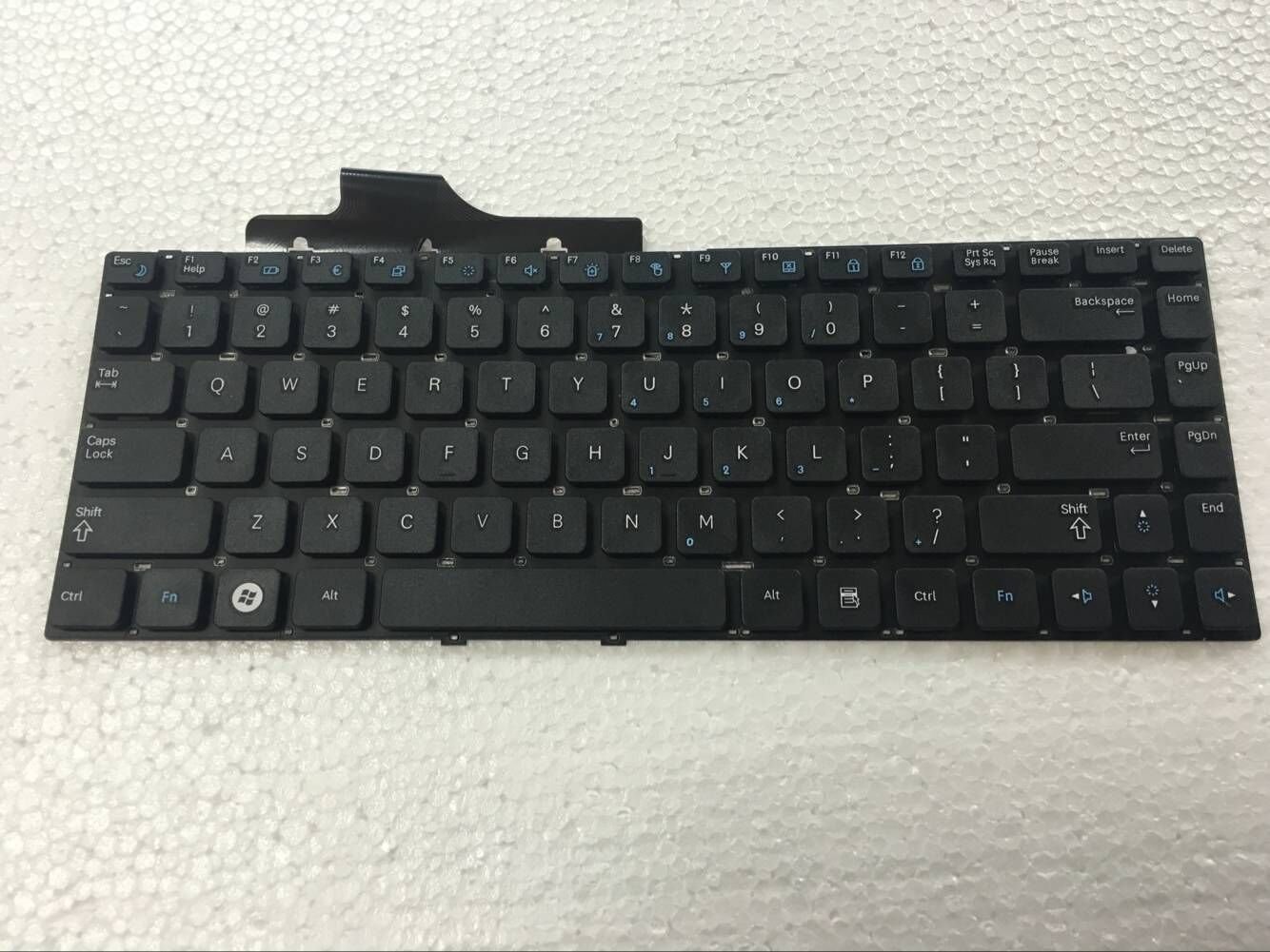 New Black Laptop US Keyboard for Samsung QX410 Q430 QX411 QX412 NP-QX411 NP-QX412 NP-QX411 NP-Q430 Q330 NP-Q330 QX310 P330 QX411L NP-QX411L