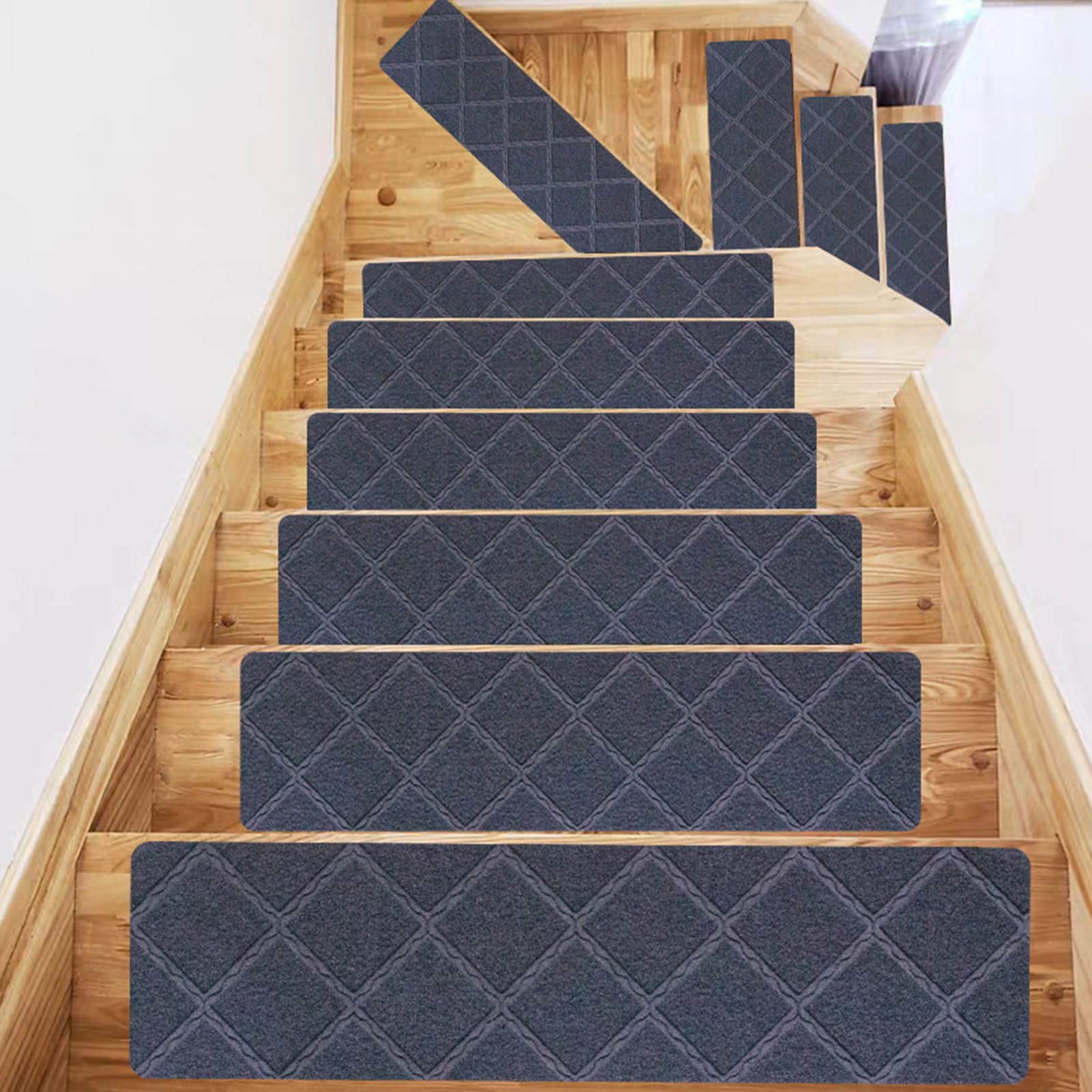 Tapis d'escalier antidérapants pour sécuriser les marches en bois et supprimer les bruits