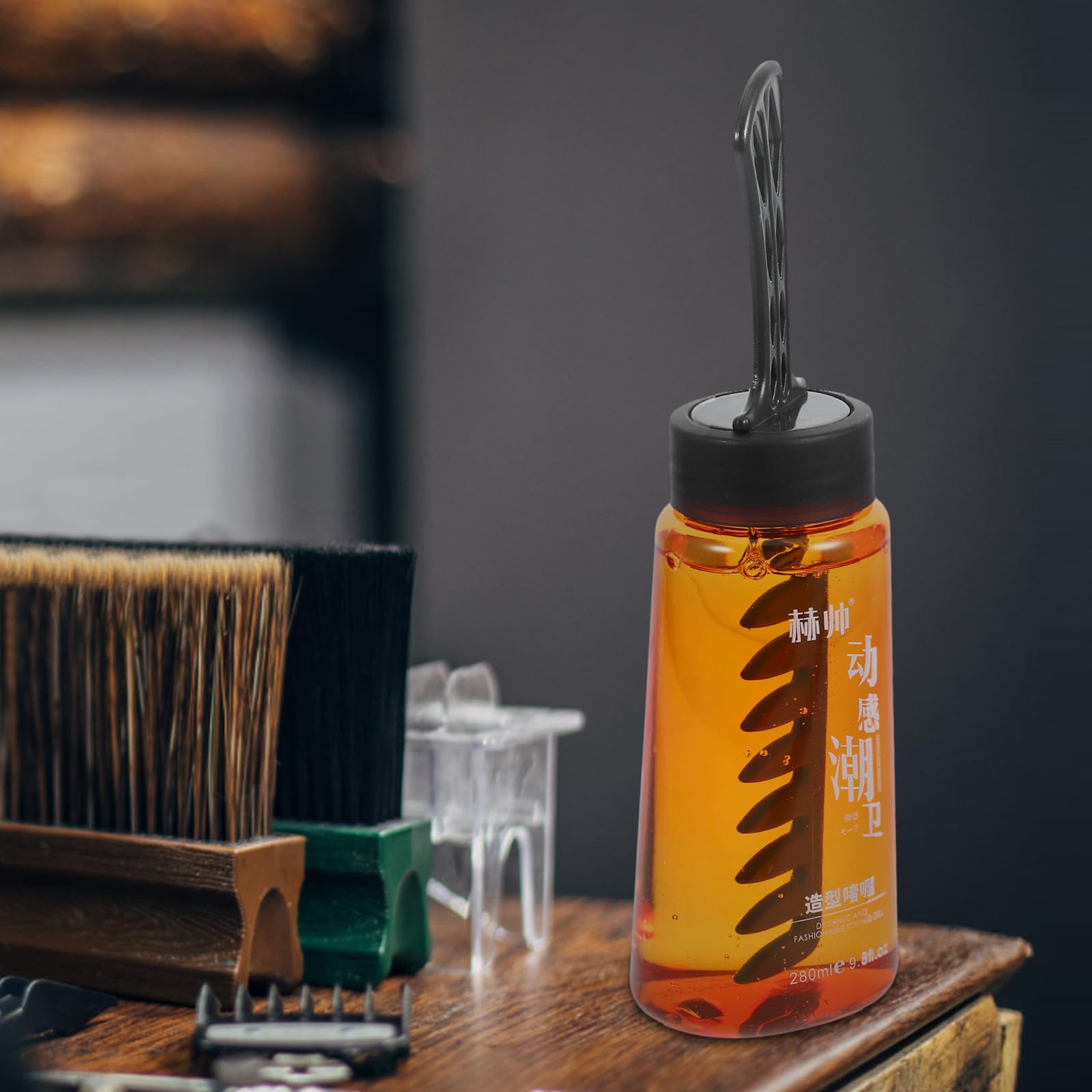 Styling Gel für Täglichen Gebrauch zu Hause 2 Stück mit Breitem Kamm Kunststoffmaterial Schnelles Trocknen und Gleichmäßige Anwendung für Männer
