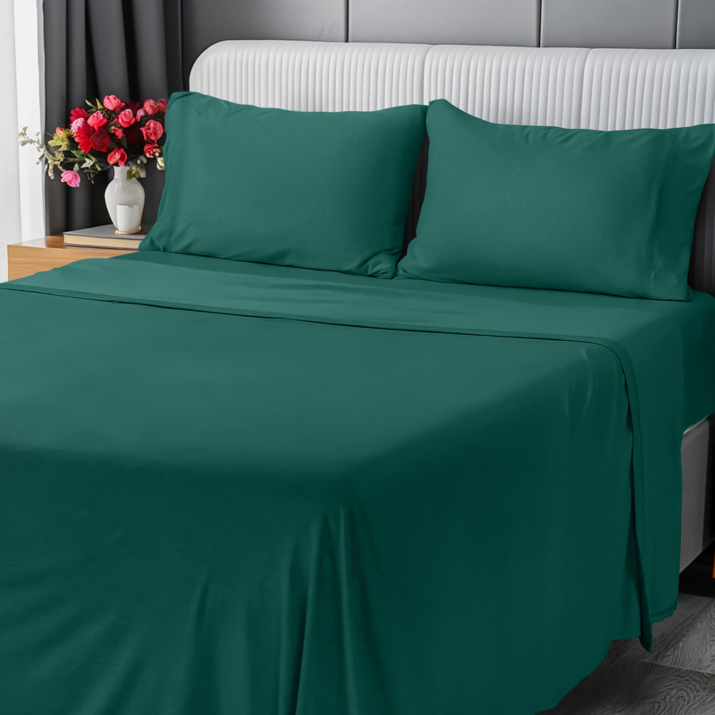 Utopia Bedding Queen Sheet Set - Jersey Knit Sheets 4 Piece – Cotton – Soft T-Shirt Stretchy Sheets (Green)