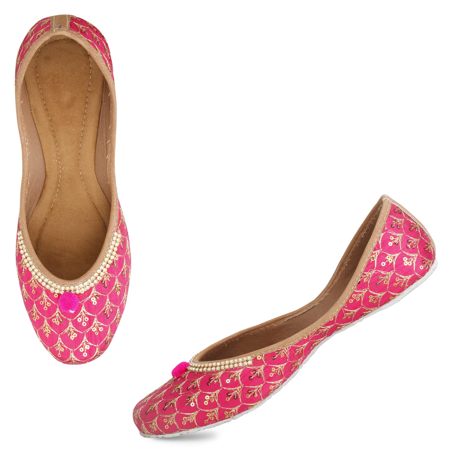 Designer Fabric Women's Alluring Punjabi Jutti