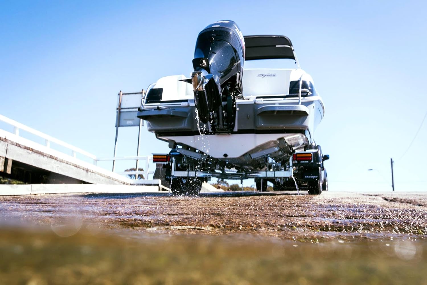 12V LHS/RHS Stop/Tail/Indicator Lamp with Licence Plate, Blackout Style 200 mm x 92 mm x 30 mm Size