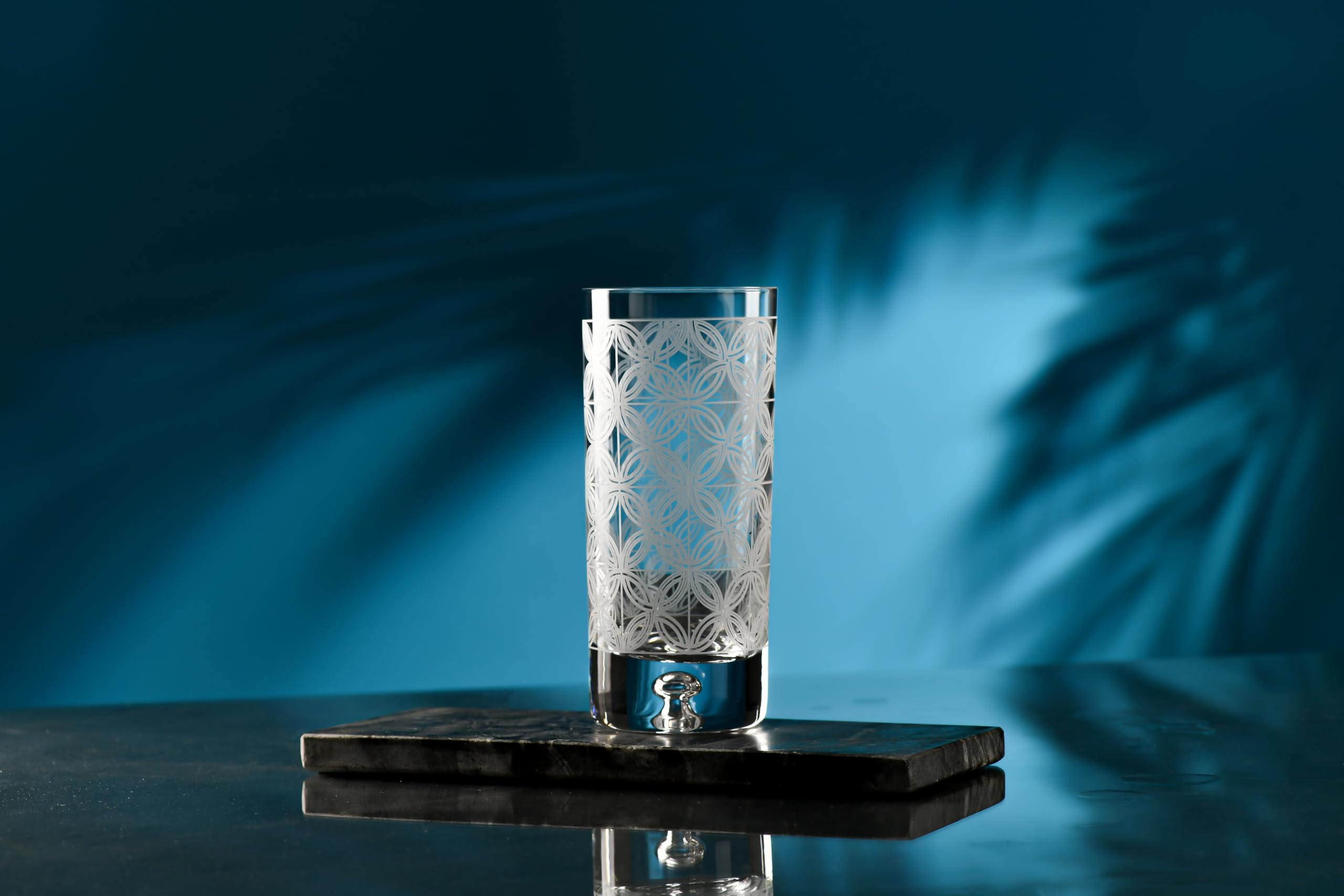 Krosno – Vasos para agua, zumos y bebidas de 300 ml – Juego de 4 piezas – Colección Saga – Cristal – Hechos a mano y tallados – Ideal como regalo