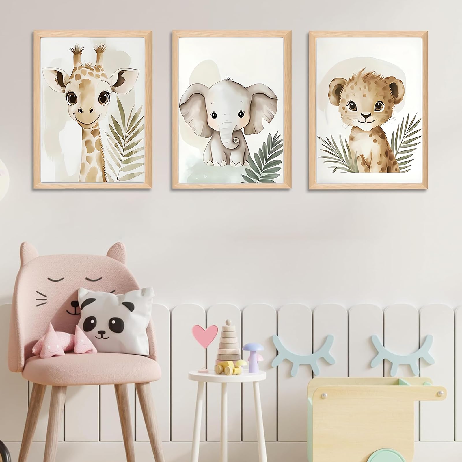 3 Pósteres Laminas Infantiles de Animales Decoracion Habitacion Bebe Cuadros Infantiles Incluyendo Elefante, Jirafa y León Arte de Pared Moderno, Seguro e Inodoro, Sin Marco (20 X 30 cm)