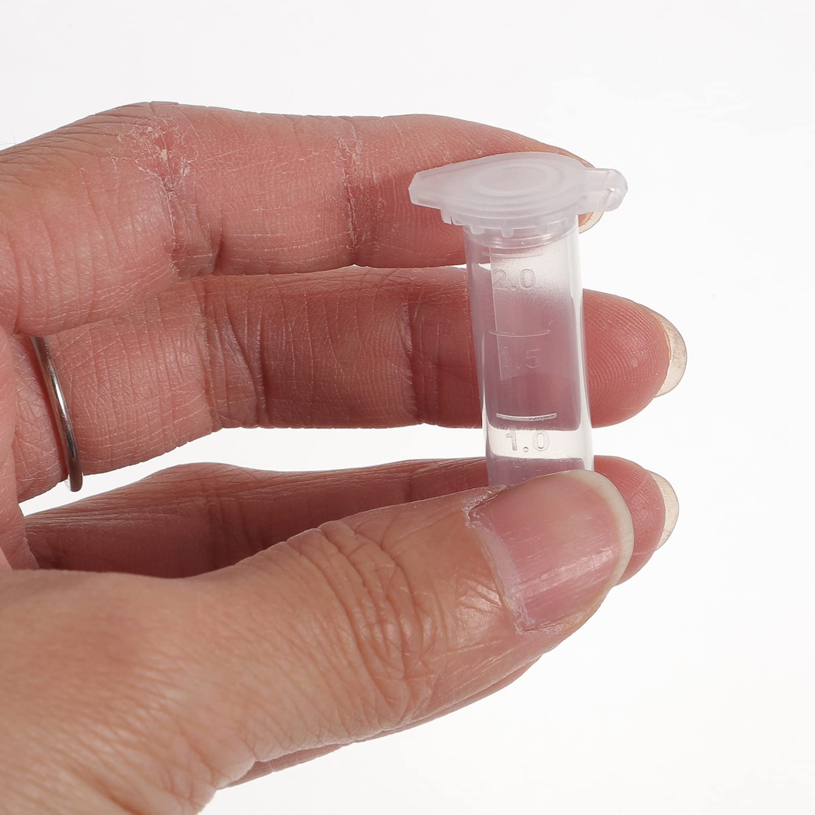 Hemobllo Tubes à Centrifuger 2ml en Polypropylène Blanc avec Bouchon Intégré, Fond Rond et Graduation Précise, Pack de 500 pour Fournitures de Laboratoire